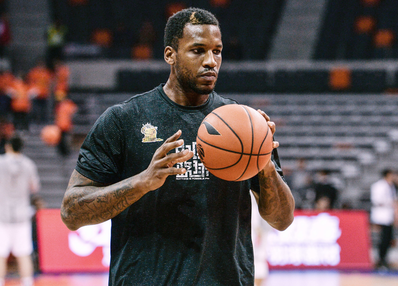 还要顾及球 还要顾及球